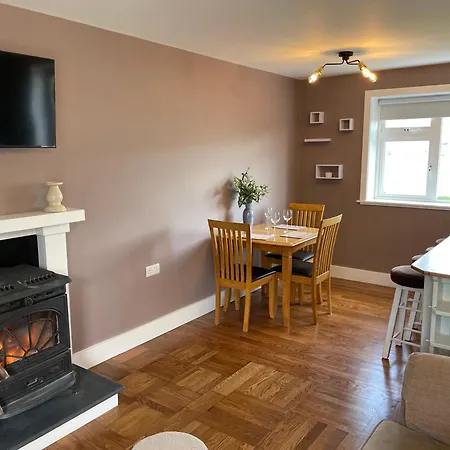 Semesterbostad Sean Ogs House Gortatlea